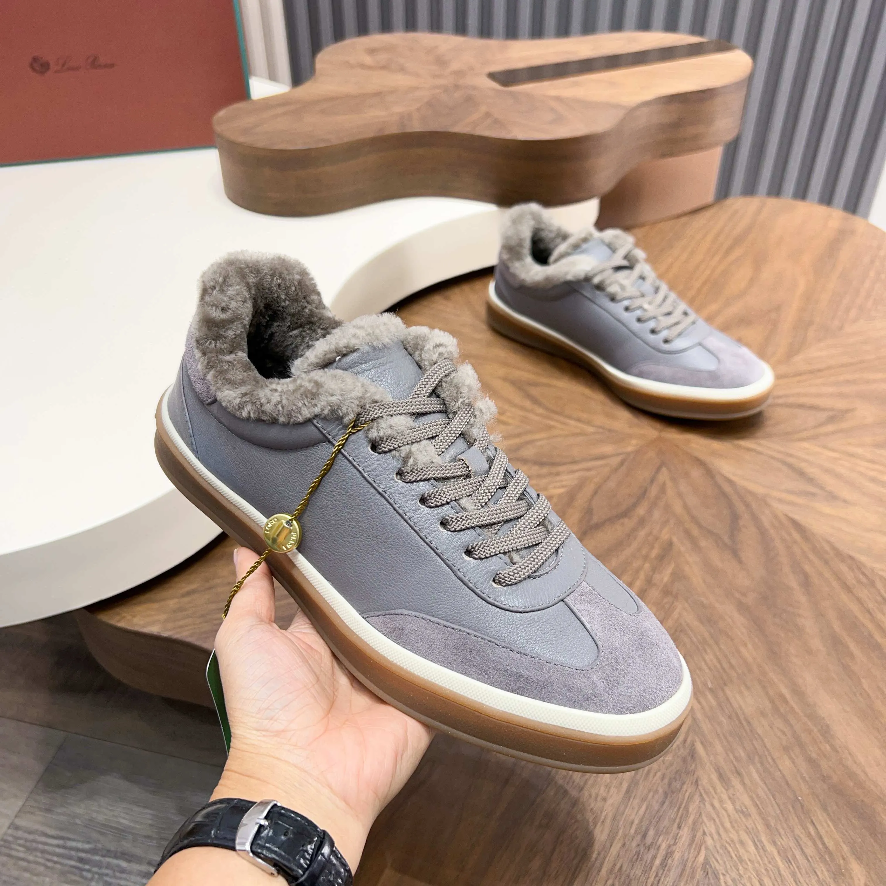 💰740 Loro Piana - Classic casual wool shoes, men's lace-up casual shoes and sneakers, high-quality lightweight and comfortable fabrics, suitable for outdoor leisure, the color is young and energetic, and it looks great with sportswear or casual suits! Code number: 39-44 (45, 46, can be customized)